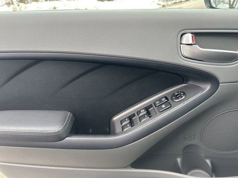 Used 2017 Kia Forte LX w/ LX Popular Package image 29