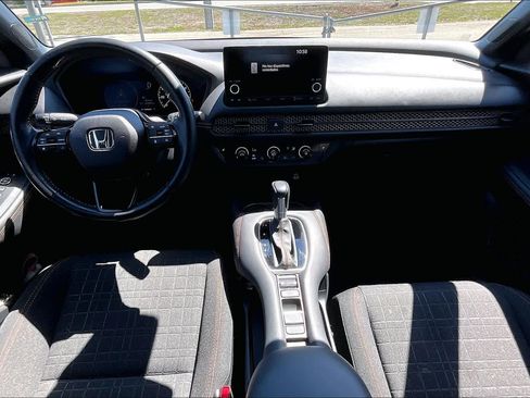 Used 2025 Honda HR-V Sport image 16