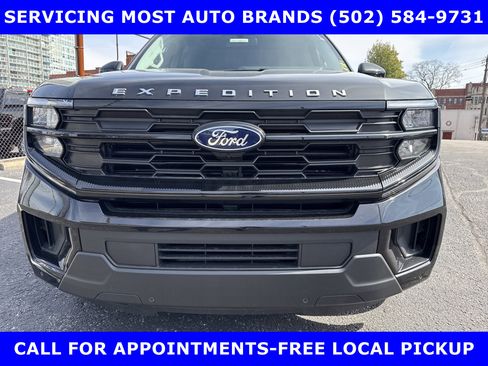New 2026 Ford Expedition Active AWD/4WD image 9