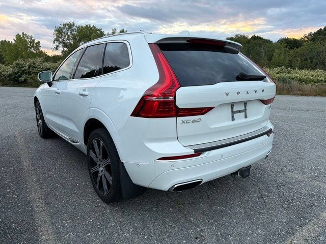 Used 2018 Volvo XC60 T8 Inscription w/ Luxury Seat Package AWD/4WD image 4