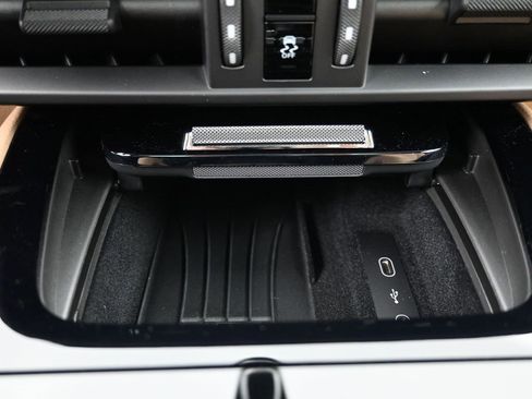 New 2026 Porsche Cayenne Coupe image 24