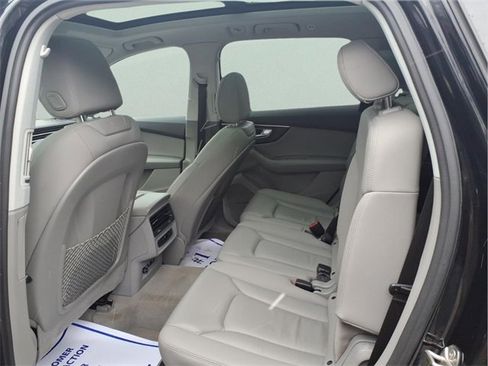 Used 2021 Audi Q7 3.0T Premium Plus w/ Premium Plus Package image 8