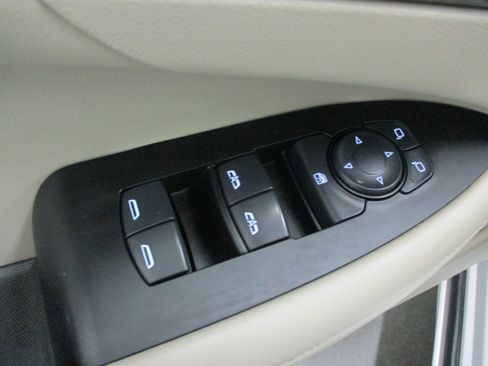 Used 2017 Buick LaCrosse Preferred image 15