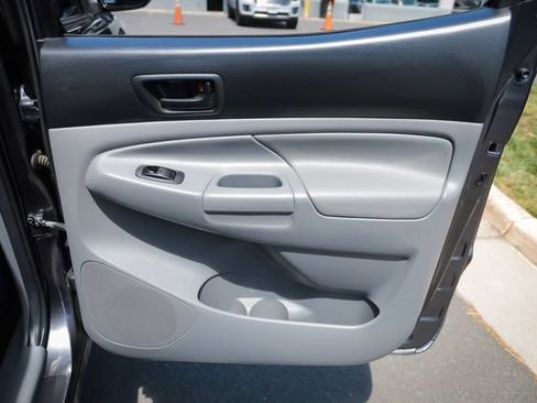 Used 2015 Toyota Tacoma 4x4 Double Cab w/ TRD Sport Package image 47