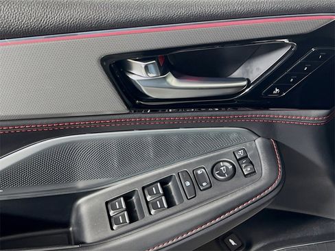 Used 2025 Acura MDX A-Spec image 17