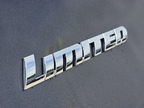 Used 2026 Toyota Tundra Limited w/ Power Package image 8