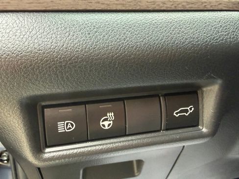 Used 2024 Toyota Grand Highlander AWD image 14