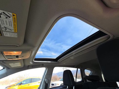 Used 2017 Toyota RAV4 XLE image 11