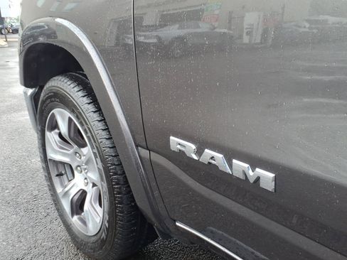 Used 2020 RAM 1500 Laramie AWD/4WD image 9
