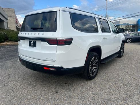 Used 2024 Jeep Wagoneer L Series II image 22