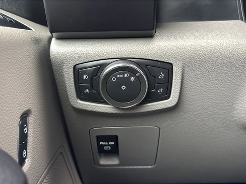 Used 2018 Ford F150 XL w/ Equipment Group 101A Mid image 25