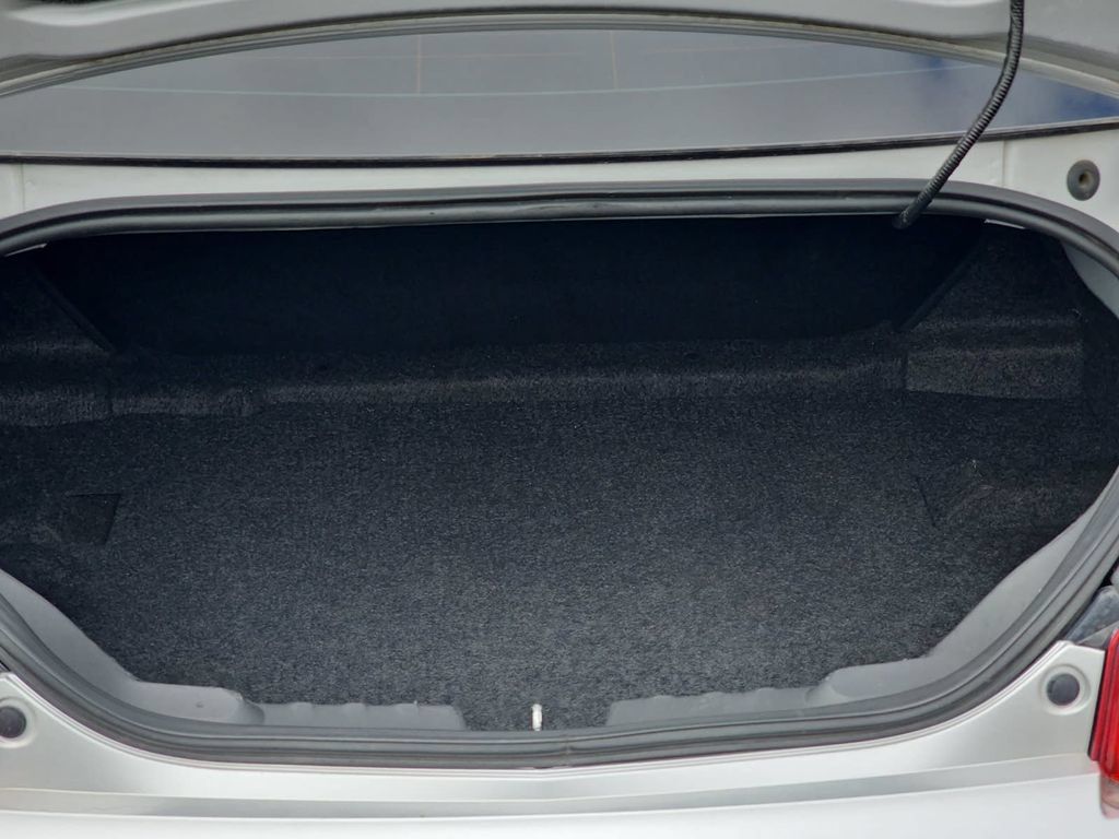 Used 2015 Chevrolet Camaro LT RWD image 13