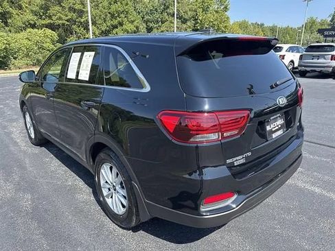 Used 2019 Kia Sorento FWD image 4