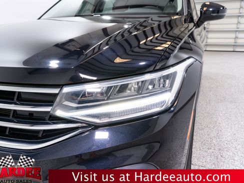 Used 2024 Volkswagen Tiguan S image 8