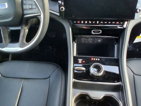 New 2026 Jeep Grand Cherokee Limited AWD/4WD image 19