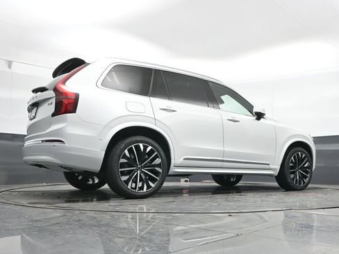 New 2026 Volvo XC90 B6 Plus w/ Protection Package image 35