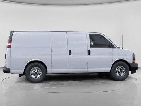 New 2026 GMC Savana 2500 RWD image 5