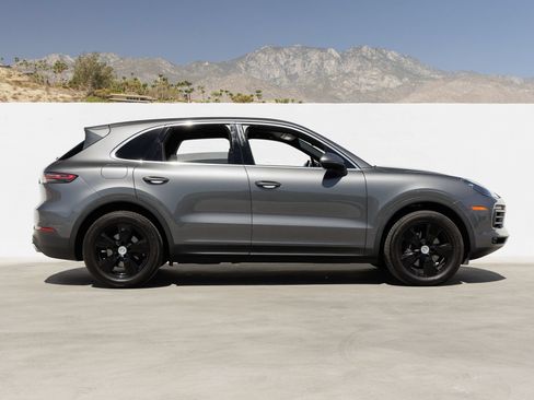 Certified 2020 Porsche Cayenne AWD/4WD image 8