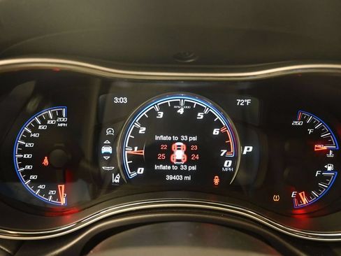 Used 2018 Jeep Grand Cherokee Trackhawk AWD/4WD image 29