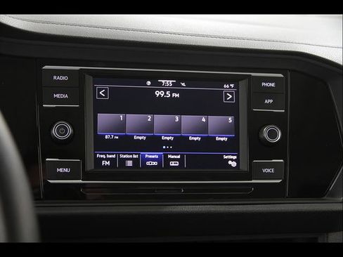 Used 2024 Volkswagen Jetta SE FWD image 10