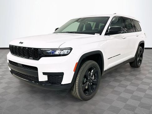 New 2025 Jeep Grand Cherokee L Altitude image 22