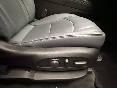 Used 2019 Buick Enclave Essence w/ Trailering Package, 5000 lbs. AWD/4WD image 20