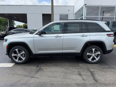 New 2026 Jeep Grand Cherokee Limited AWD/4WD image 6