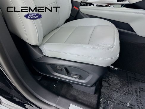 New 2026 Ford Explorer Platinum AWD/4WD image 32