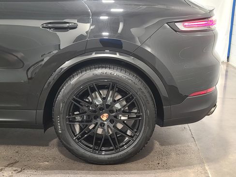 New 2026 Porsche Cayenne Coupe image 35