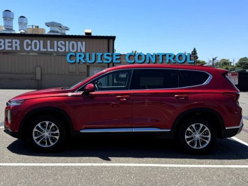 Used 2019 Hyundai Santa Fe SEL FWD image 8