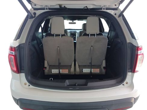 Used 2015 Ford Explorer XLT w/ Equipment Group 202A FWD image 13