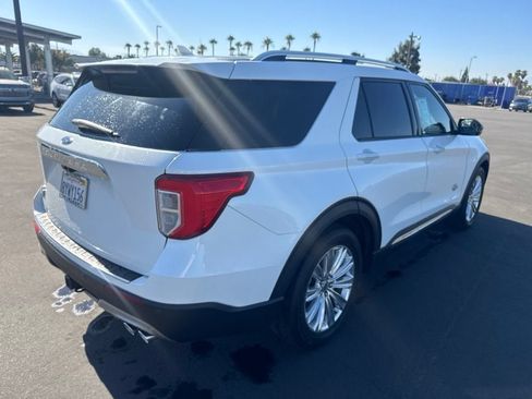 Used 2021 Ford Explorer King Ranch w/ Premium Technology Package RWD image 5