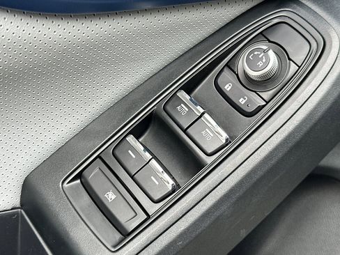 Used 2023 Subaru Crosstrek Hybrid w/ Moonroof Package w/Navigation image 13