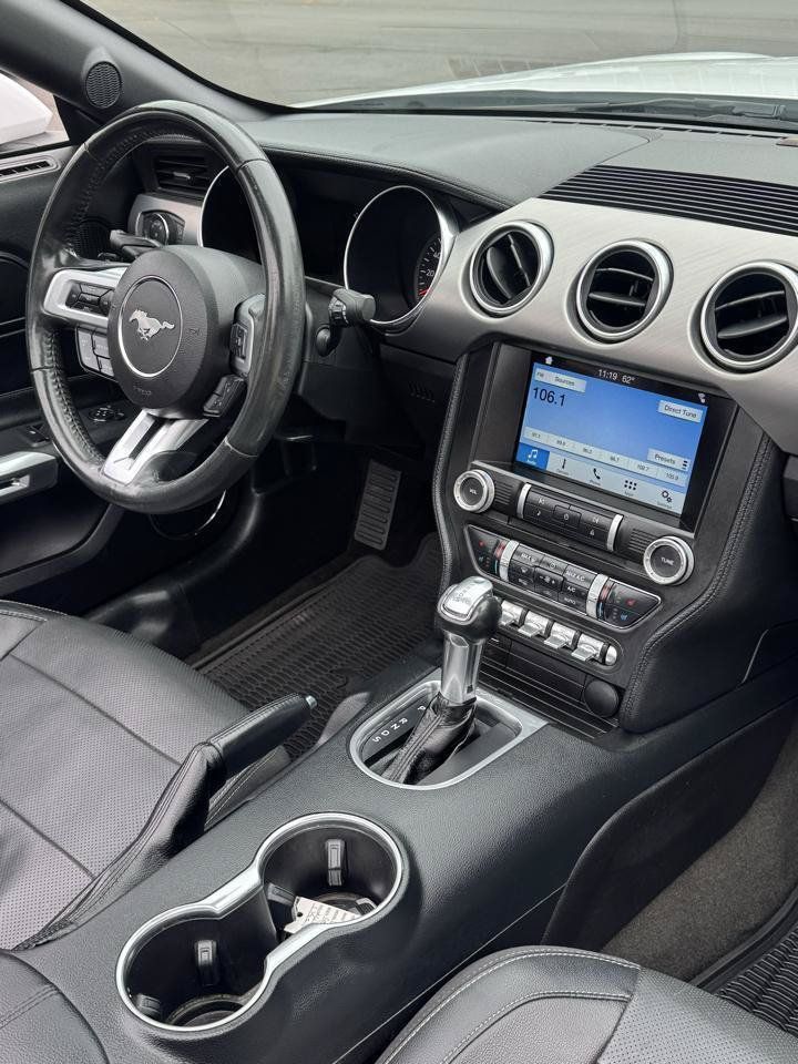Used 2018 Ford Mustang Premium RWD image 19