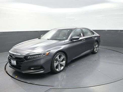 Used 2019 Honda Accord Touring image 5