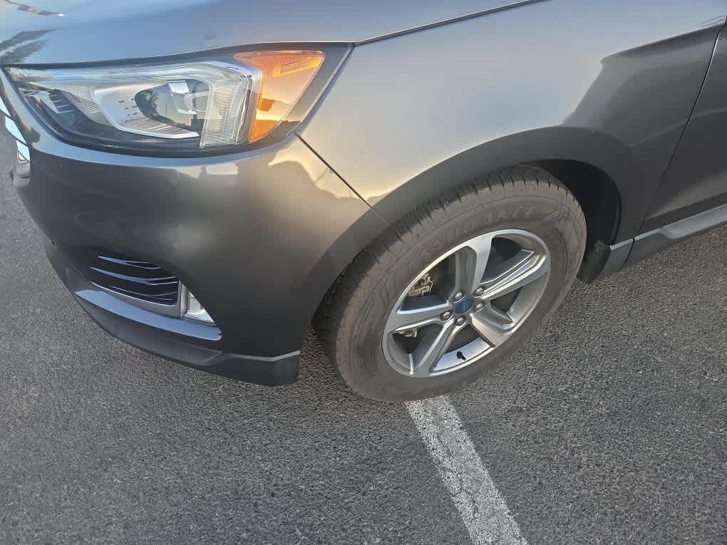 Used 2019 Ford Edge SEL w/ Equipment Group 201A FWD image 3