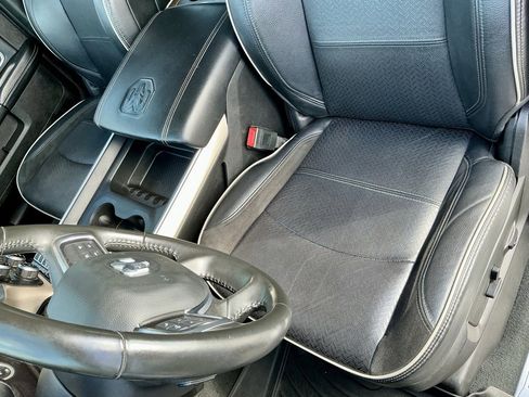 Used 2022 RAM 2500 Laramie w/ Chrome Appearance Group image 41