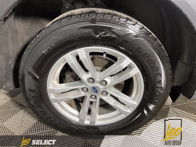Used 2020 Ford Explorer XLT w/ Equipment Group 202A AWD/4WD image 27