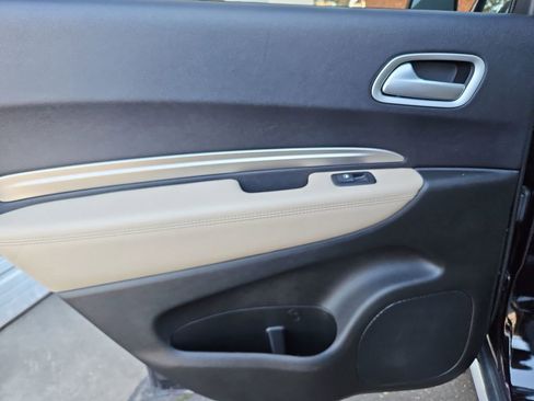 Used 2019 Dodge Durango SXT image 29
