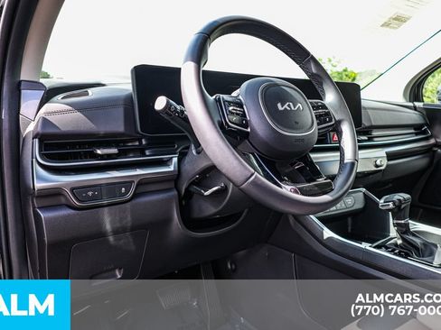 Used 2025 Kia Carnival SX w/ SX Dark Edition Package FWD image 29