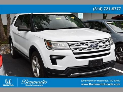 Used 2018 Ford Explorer XLT FWD image 1