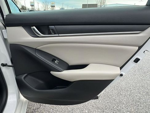Used 2019 Honda Accord LX image 14