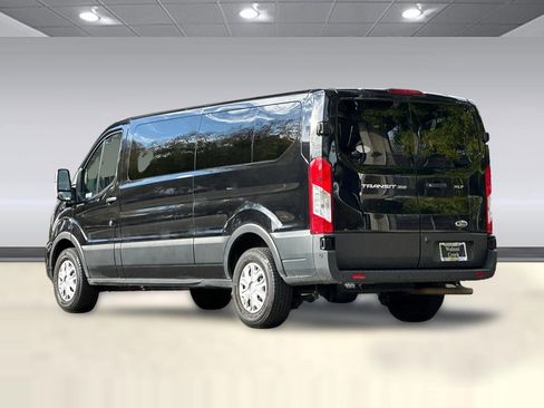 Used 2023 Ford Transit 350 XLT image 3