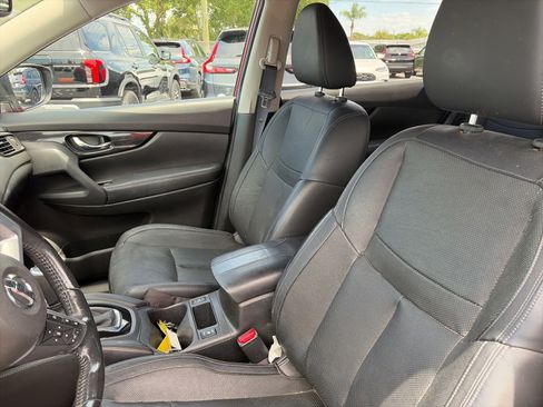 Used 2017 Nissan Rogue SL FWD image 11