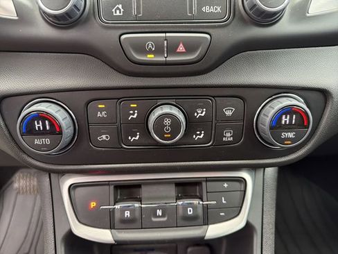 Used 2024 GMC Terrain SLT w/ Elevation Edition AWD/4WD image 20