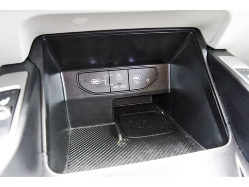 Used 2026 Kia Sorento S FWD image 29