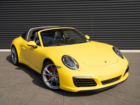 Used 2017 Porsche 911 Targa 4S image 23