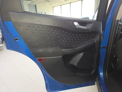 Used 2020 Ford Escape SE FWD image 18