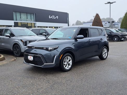 Used 2024 Kia Soul LX w/ Option Group 015 image 1