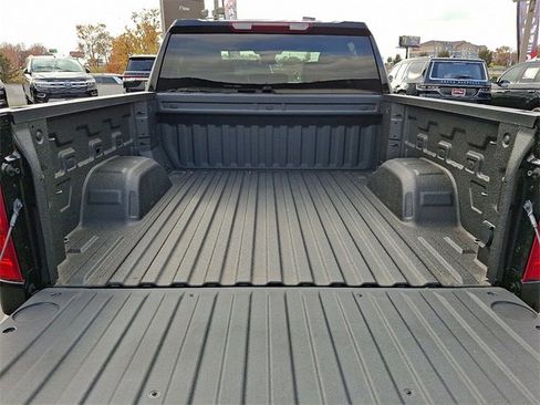 Used 2023 Chevrolet Silverado 1500 LT image 28